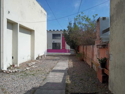 Local-arguello-215 Mts