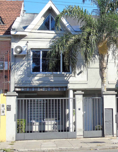 Venta Villa Sarmiento Triplex 4 Amb. Apto Credito