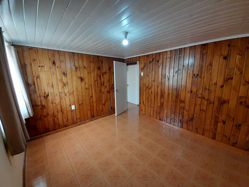 Cinco Dormitorios, 2 Baños, Casa Esquina (104061)