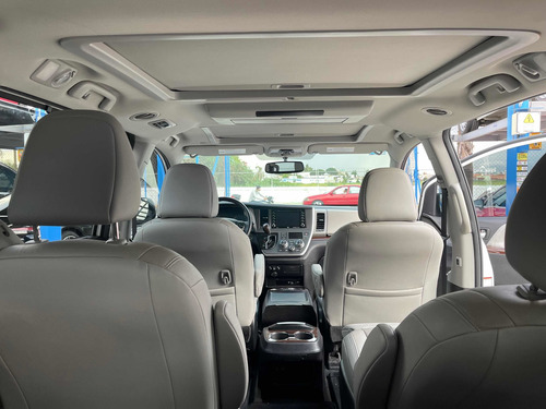 Imagen 12 de 14 de Toyota Sienna 2020 3.5 Limited At
