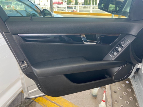 Imagen 9 de 15 de Mercedes Benz C 280 2009