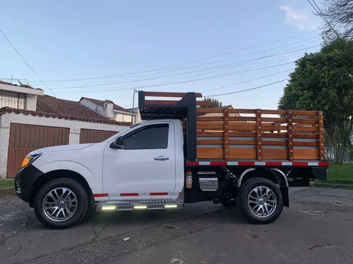 Nissan Frontier 2.5l Automática Gasolina