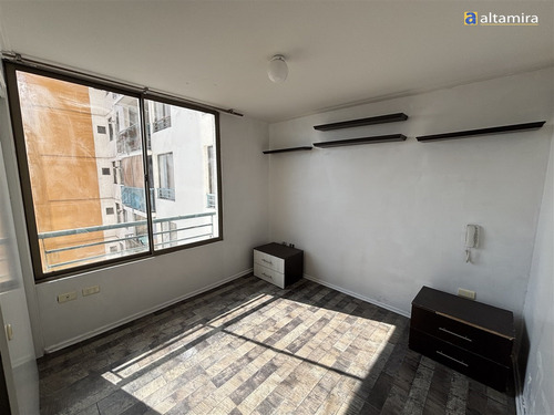 Departamento En Arriendo De 2 Dorm. En Iquique