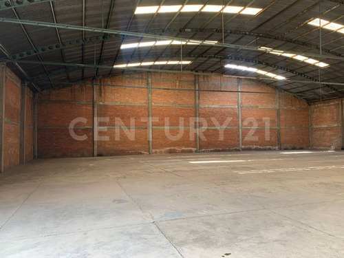 Renta De Bodega Zona Blvd.hermanos Serdan-15 De Mayo- La Libertad