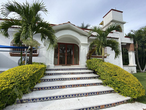 Venta Jardín De Eventos Funcionando En Pedregal De Las Fuentes, Jiutepec Morelos