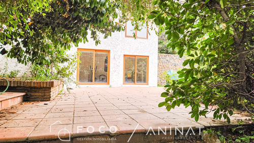 Casa En Venta De 3 Dorm. En Lo Barnechea
