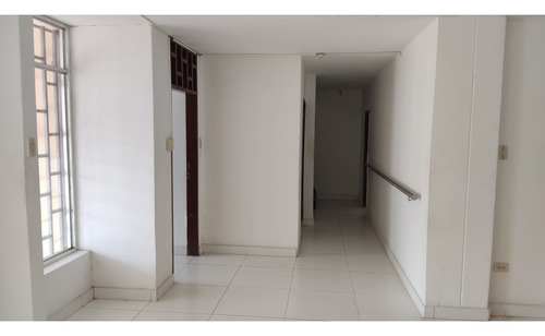 Venta - Casa Oficinas - Chuchurubi - Montería