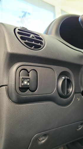 Imagen 12 de 15 de Renault Kangoo 2018 1.6 Furgon Ph3 Confort 1plc