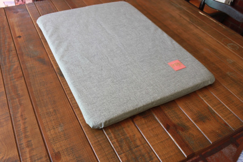 Colchonete Resistente Cinza Bichinho Chic - G