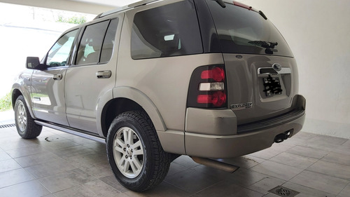Ford Explorer Limited V8 Sync 4x2 Mt