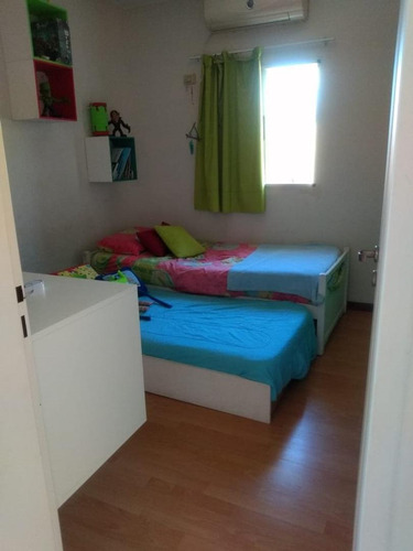 ¡¡¡hermosa Casa De Diseño De 2 Plantas En Casilda!!!