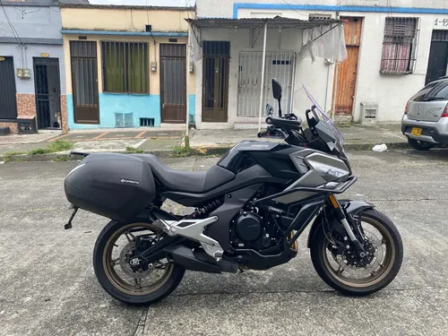 Vendo Cfmoto 700mt Modelo 2024 Con 6.500km