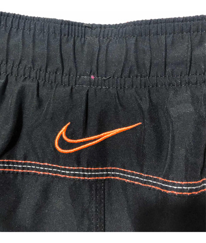 Short Nike Vintage Bordado 2000s Sin Forro Middle Swoosh (Usado)