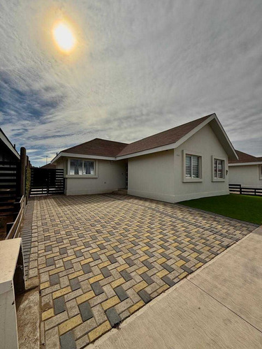 Oportunidad Casa Nueva Serena Golf (95768)