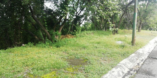 Terreno Urbano En Club De Golf Hacienda San Gaspar, Jiutepec, Morelos - Crb-851-tu