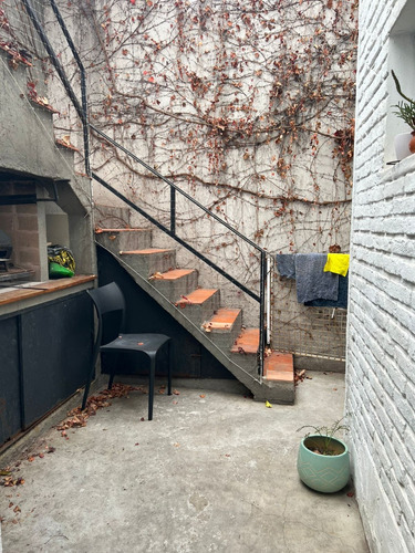Casa Reciclada De 3 Ambientes - Florida B.