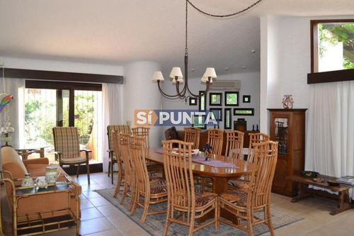 Imagen 3 de 10 de Casa En Venta - Lugano