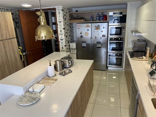 Imagen 21 de 28 de Depto En Venta De 4 Dorm. + Estar + Escritorio En Vi
