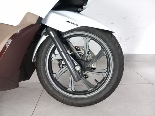 Imagem 9 de 10 de Honda Pcx 150 Dlx Abs 2021