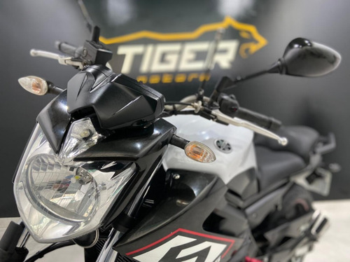 Imagem 2 de 14 de Yamaha Xj6n Xj 6 Xj6 2016 - 33.800km