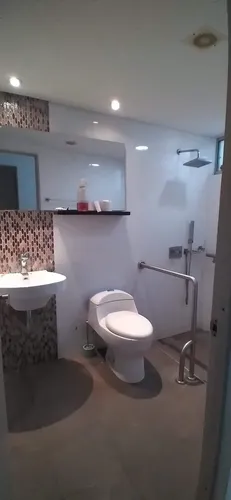 Casa Comercial Muy Amplia Con Excelente Ubicación Cod. 56155