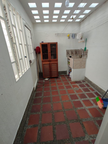 Imagen 17 de 28 de Casa Unifamiliar Con Apto Independiente En El Carmen 650 Millones