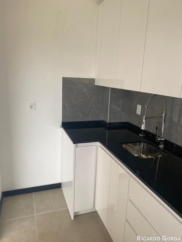 Venta Monoambiente Con Amplia Terraza A Estrenar En Malvín Sobre Av Italia