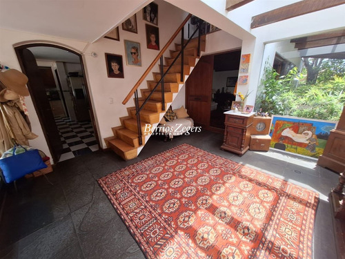 Casa En Venta De 4 Dorm, 4 Baños Mas Servicios 2 Salas Estar