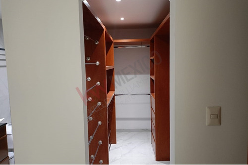 Renta De Departamento Duplex, 2 Recamaras Y Cajón Independiente En Georgia, Nápoles