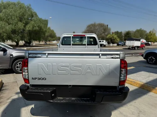 Nissan NP300 2.5 Pick Up Mt Ac