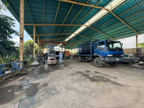 Se Vende Galpón 2.400m2 Parque Comercio Ind. Aeropuerto G.g