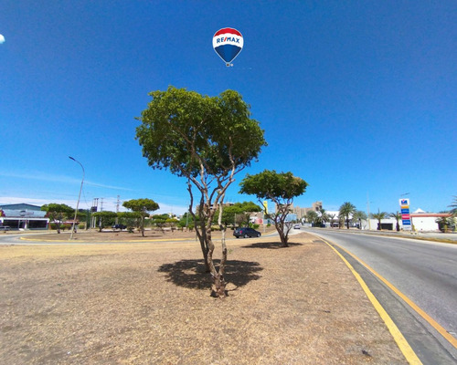 Re/max 2mil Vende Negocio En Mun. Maneiro, Isla De Margarita, Edo. Nueva Esparta