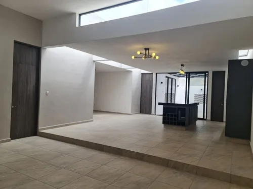 En Venta Casa De Una Planta En Lomas De Juriquilla, Especial Para Gente Mayor