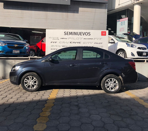 Imagen 8 de 15 de Chevrolet Sonic 2016 1.6 Lt Mt