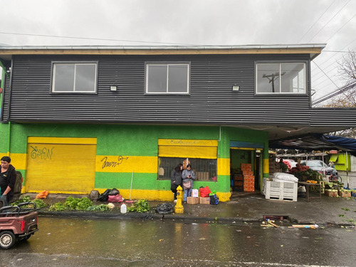 Excelente Local Comercial Recién Remodelado En Feria Pinto
