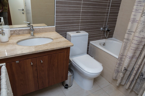Arriendo En Edificio Los Colonos, 1 Dormitorio Full