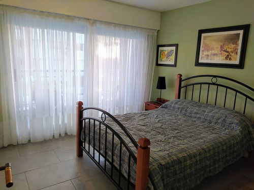 Imagen 8 de 19 de Apartamento Categoria Parada 8 Mansa Servicios Vista Edificio Palm Beach