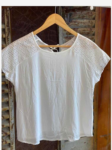 Blusa Manga Corta Broderie - Tira Para Atar