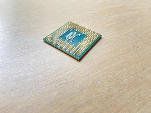 Procesador Intel Celeron 585 Slb6l 2.16 Ghz Para Laptop (Usado)