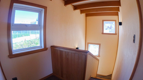 Casa Dos Pisos/ Lomas De Ten-ten/ Castro/ Isla Grande Chiloé