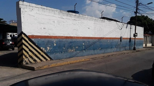 Imagen 6 de 13 de Alexora Cobos 04144282361 - Cod. 165896 - Tiene En Venta Galpón Tipo Nave Usado Como Taller De Mecánica Automotriz, Incluye Un Local Comercial
