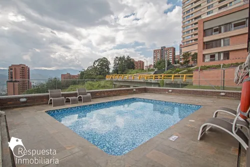 Vendo Apartamento Con Terraza En El Poblado- Los Balsos, Medellin.