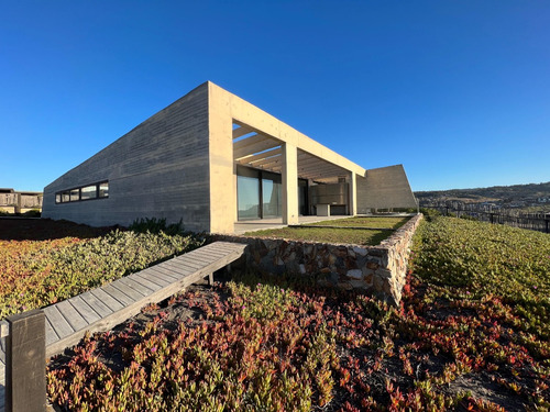 Maravillosa Casa A Pasos De La Playa En La Vega De Pupuya