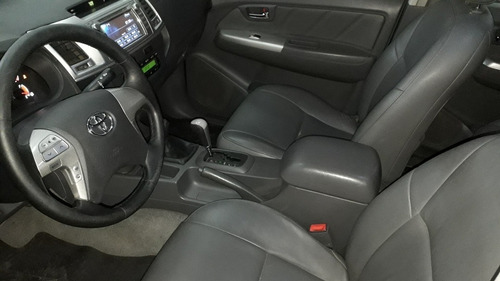 Toyota Hilux 3.0 Cd Srv Cuero I 171cv 4x4 5at 2012