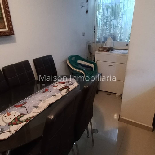 Imagen 3 de 10 de Se Vende Apartamento Listo Para Habitar En Turmero Urb. Las Carolinas