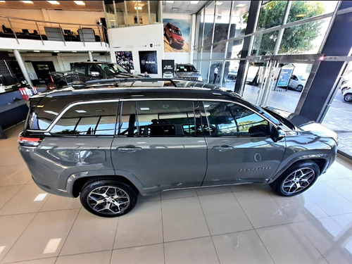 Imagen 12 de 20 de Jeep Commander 2023 2.0 Td380 At9 4x4 7pas Overland