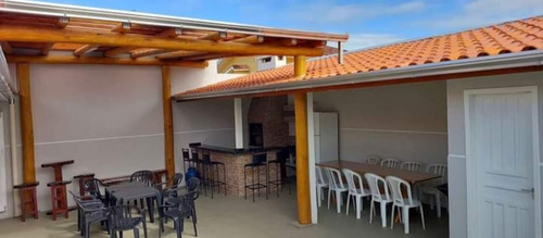 Casa Com Piscina Em Guaratuba, Litoral Paranaense.