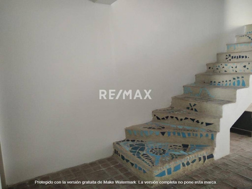 Imagen 3 de 15 de Casa En Venta El Parral Calle Cerrada Con Vigilancia De 3 Niveles. Cód.: 126231. 0414-4841043