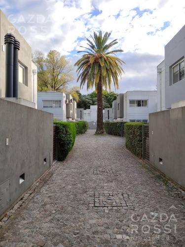 Casa - Duplex En Venta En Adrogue