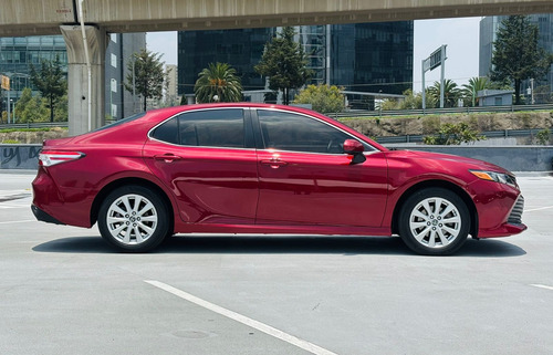 Toyota Camry 2.5 Le At